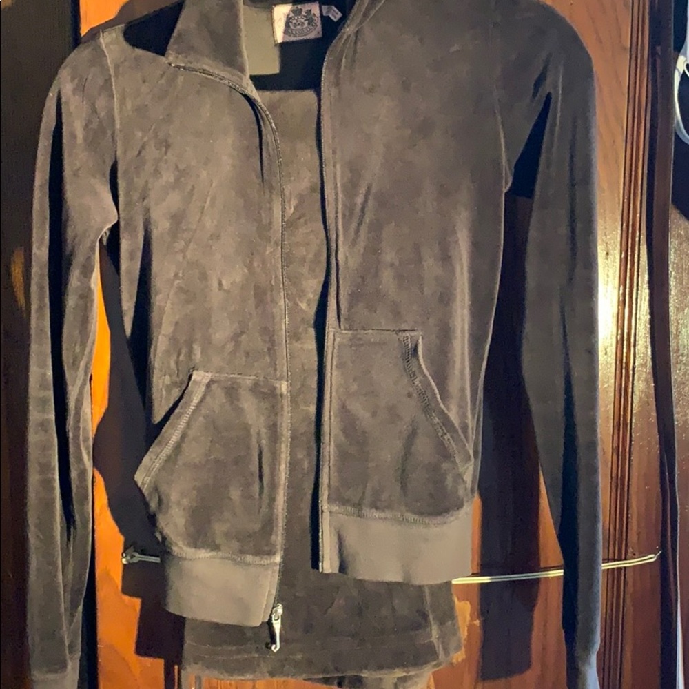 Juicy Couture Velour sweatsuit set